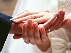 韓国では結婚してなくても左手薬指に指輪？！