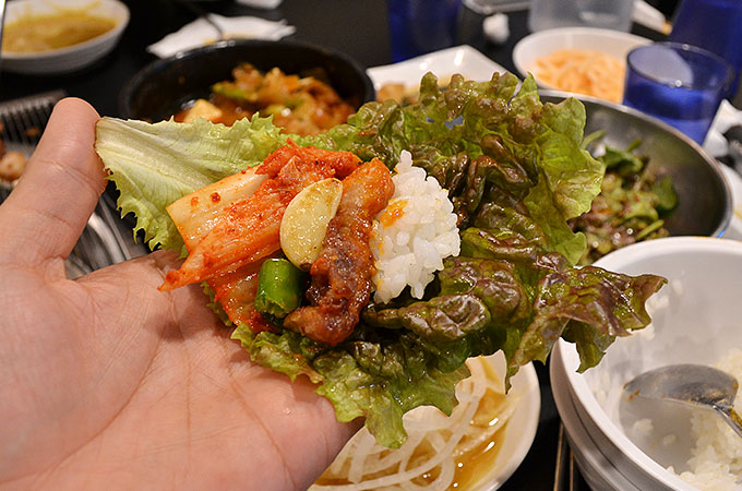 本場韓国のサムギョプサルの美味しい食べ方