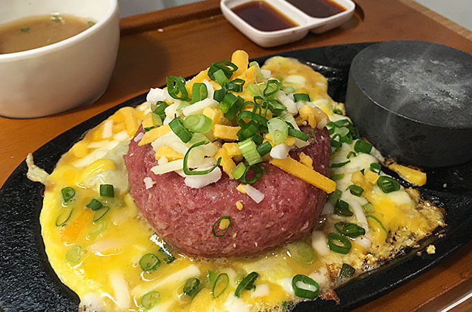 福岡ハンバーグのエッグチーズハンバーグ