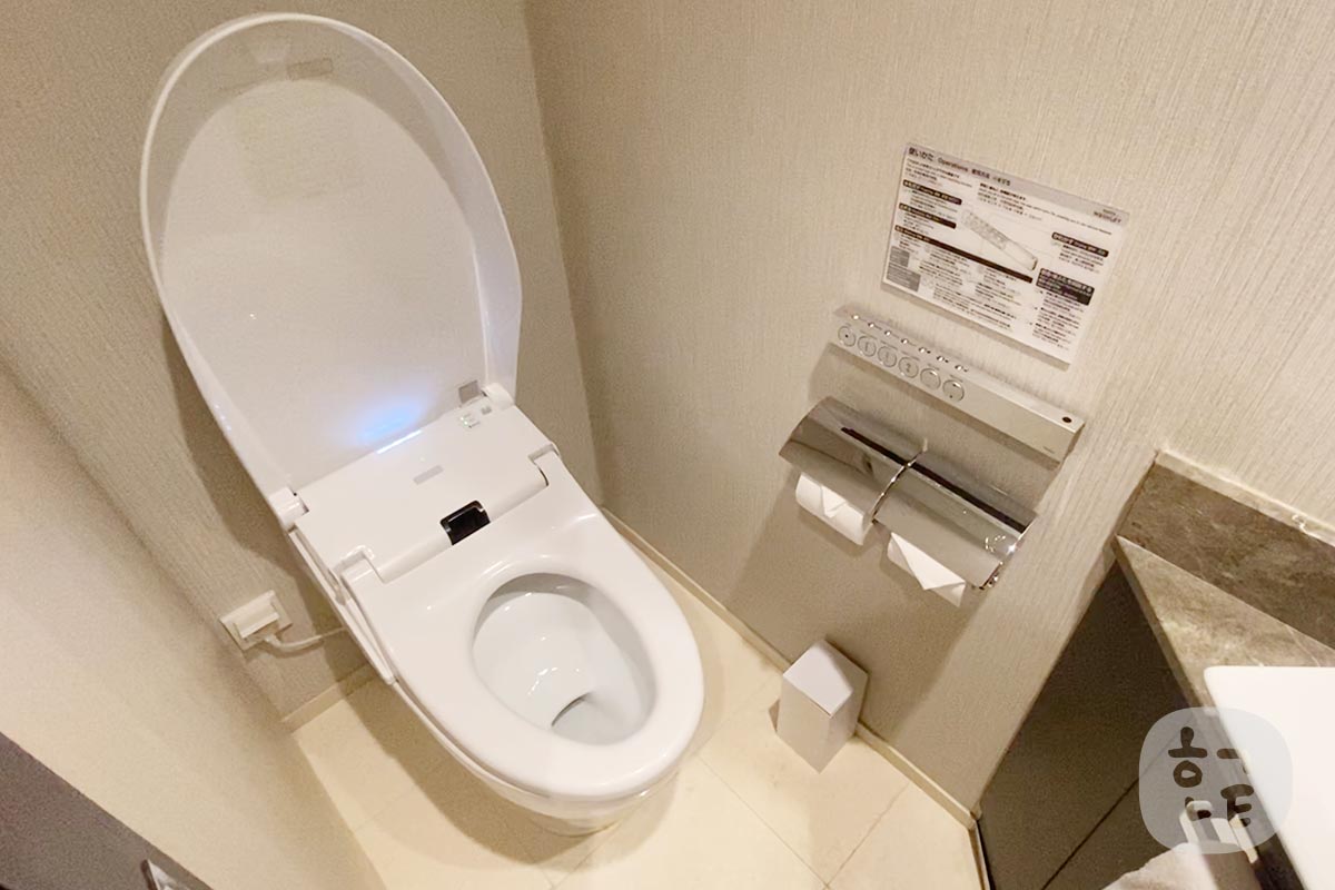 トイレはTOTO！ウォシュレットがあるのは日本人にとって最高のホテルではないでしょうか！